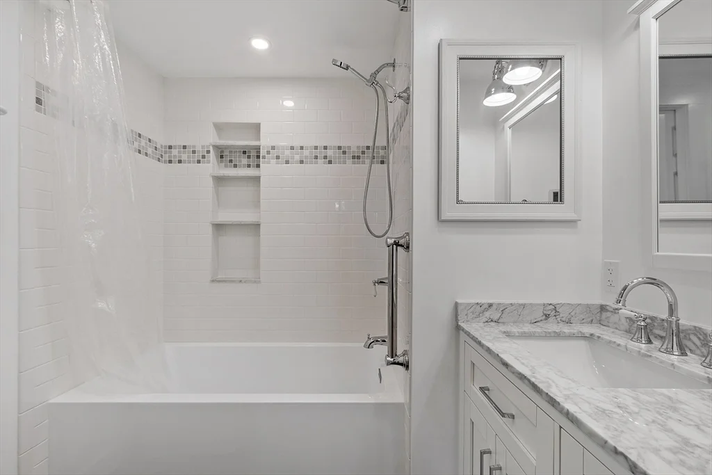 40 Atlantic Ave, Rockport