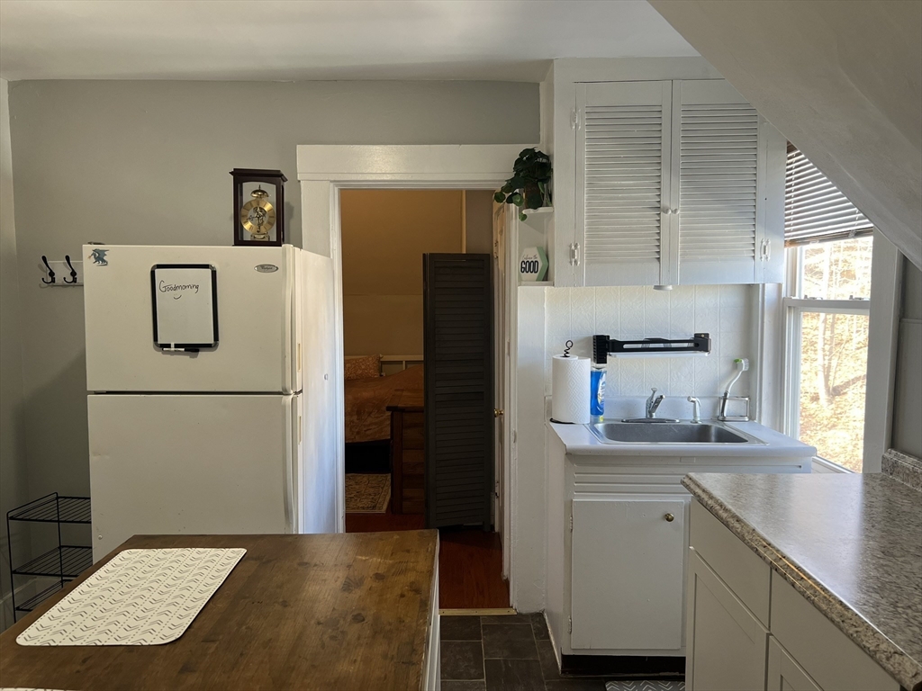 272 Front St, Manchester