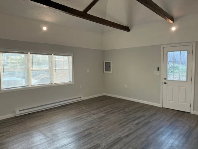 68 North Ave, Abington