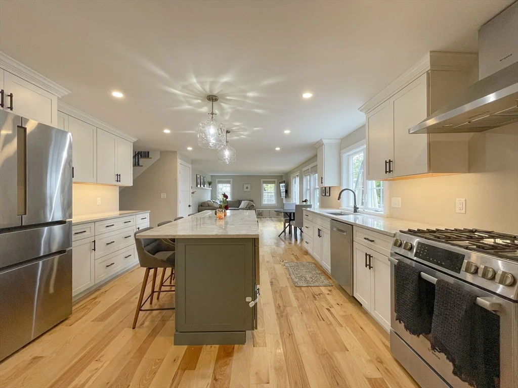 4 Pine Crest Rd, Braintree