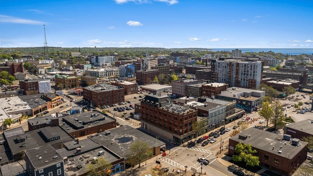 64 Market, Lynn
