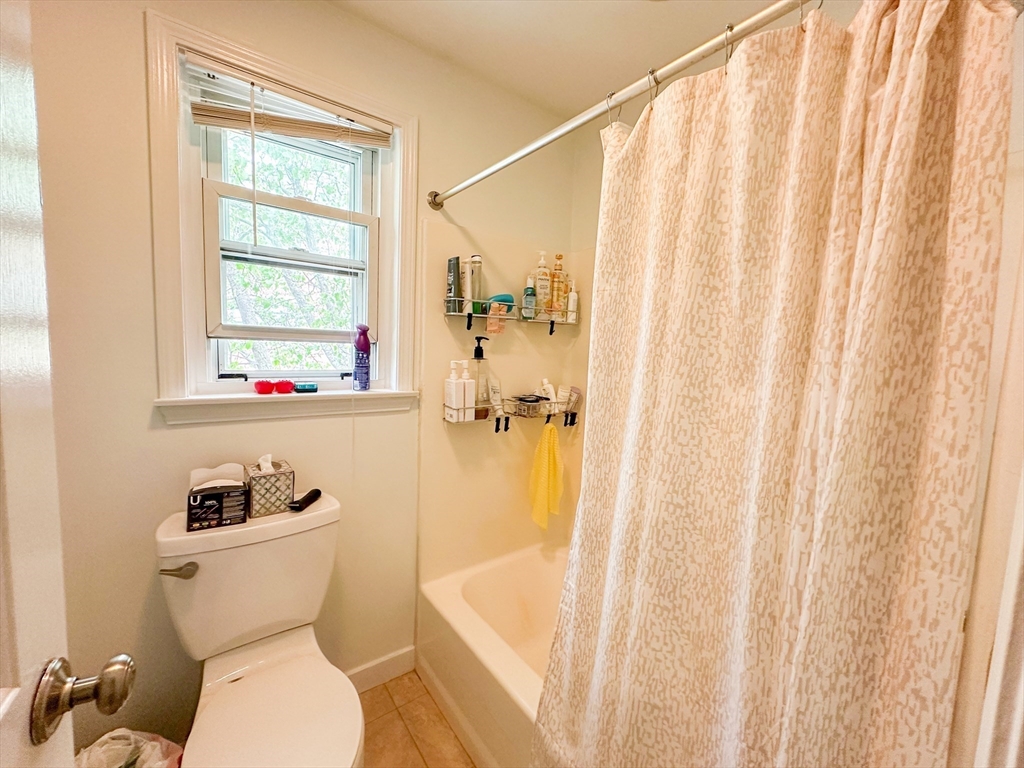 135 Bolton St, South Boston