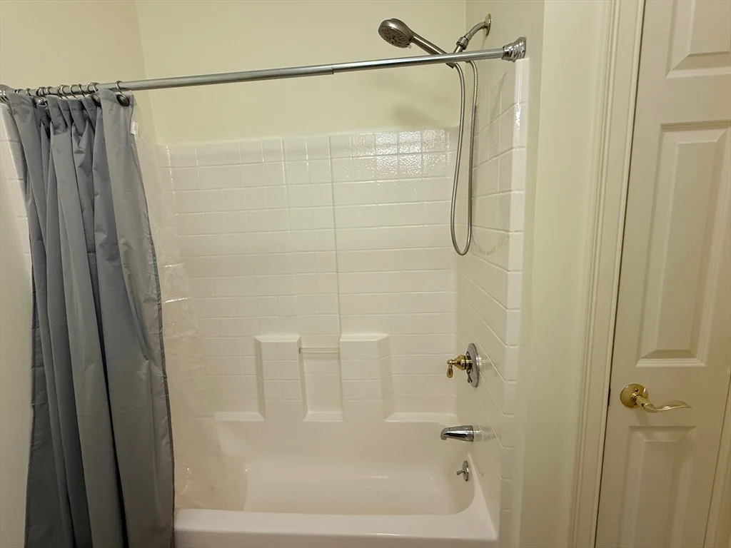 2000 Davenport Ave, Canton