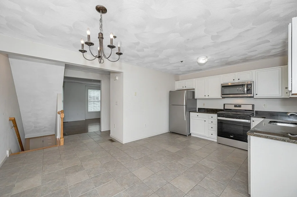 42 Rogers St, Tewksbury