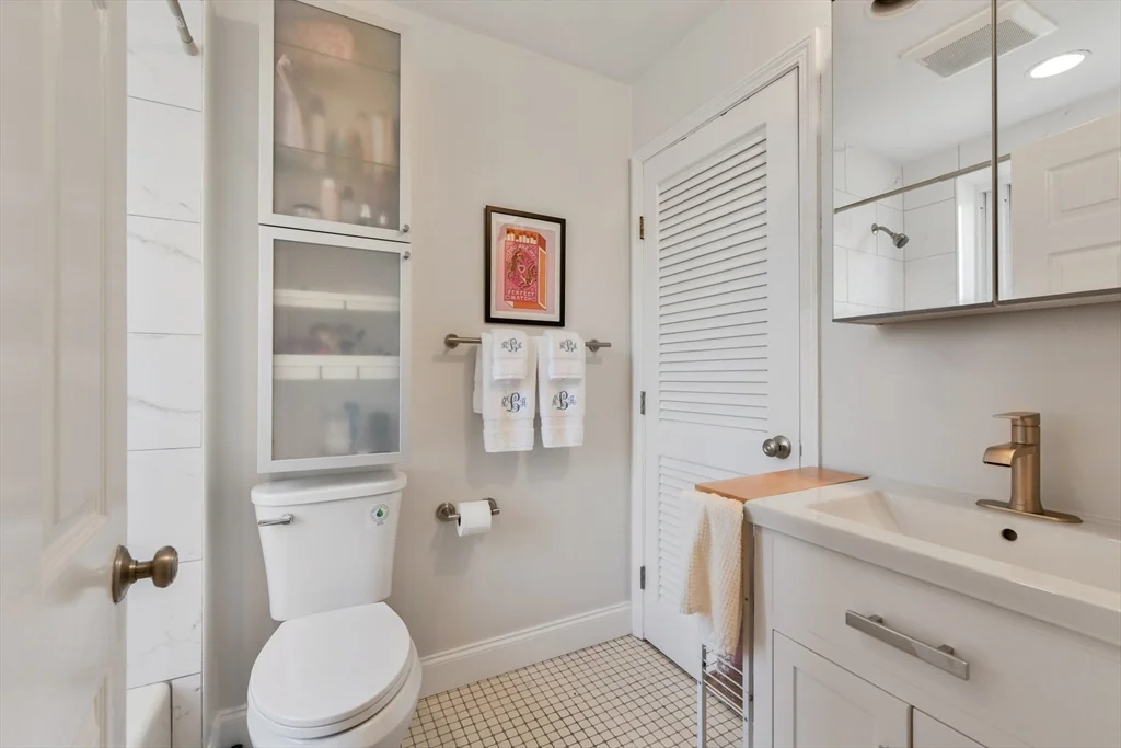 219 W Newton St, South End