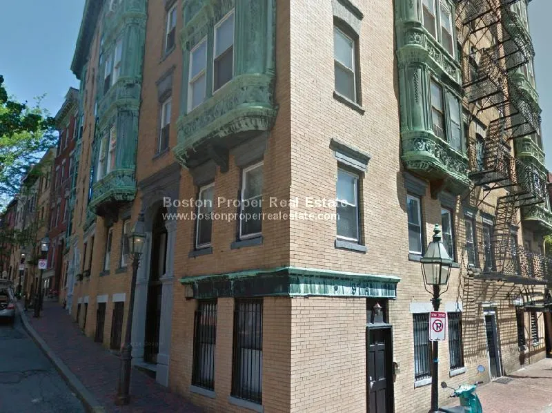 108 Myrtle St, Beacon Hill