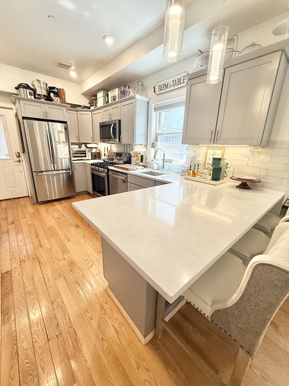 6 Beech St, Porter Square