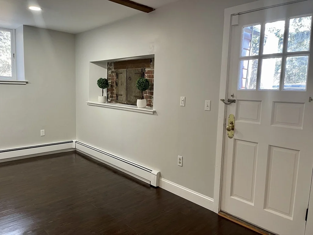995 Centre St, Jamaica Plain