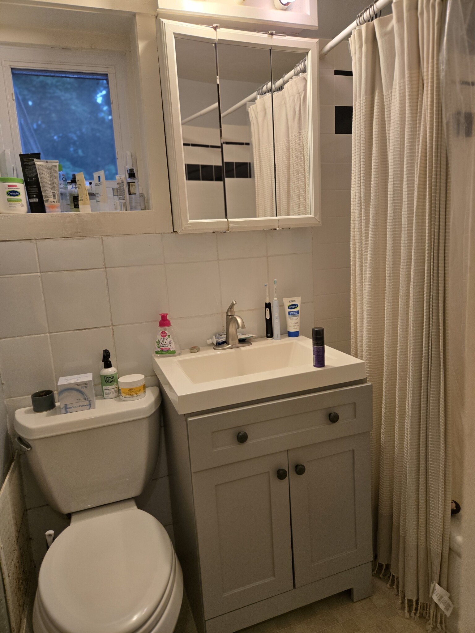 47 Clinton Pl, Newton Center