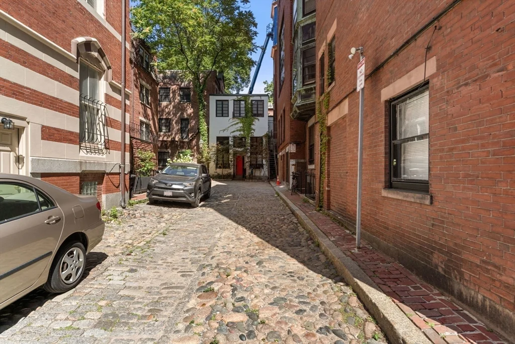 48 Beacon St, Beacon Hill