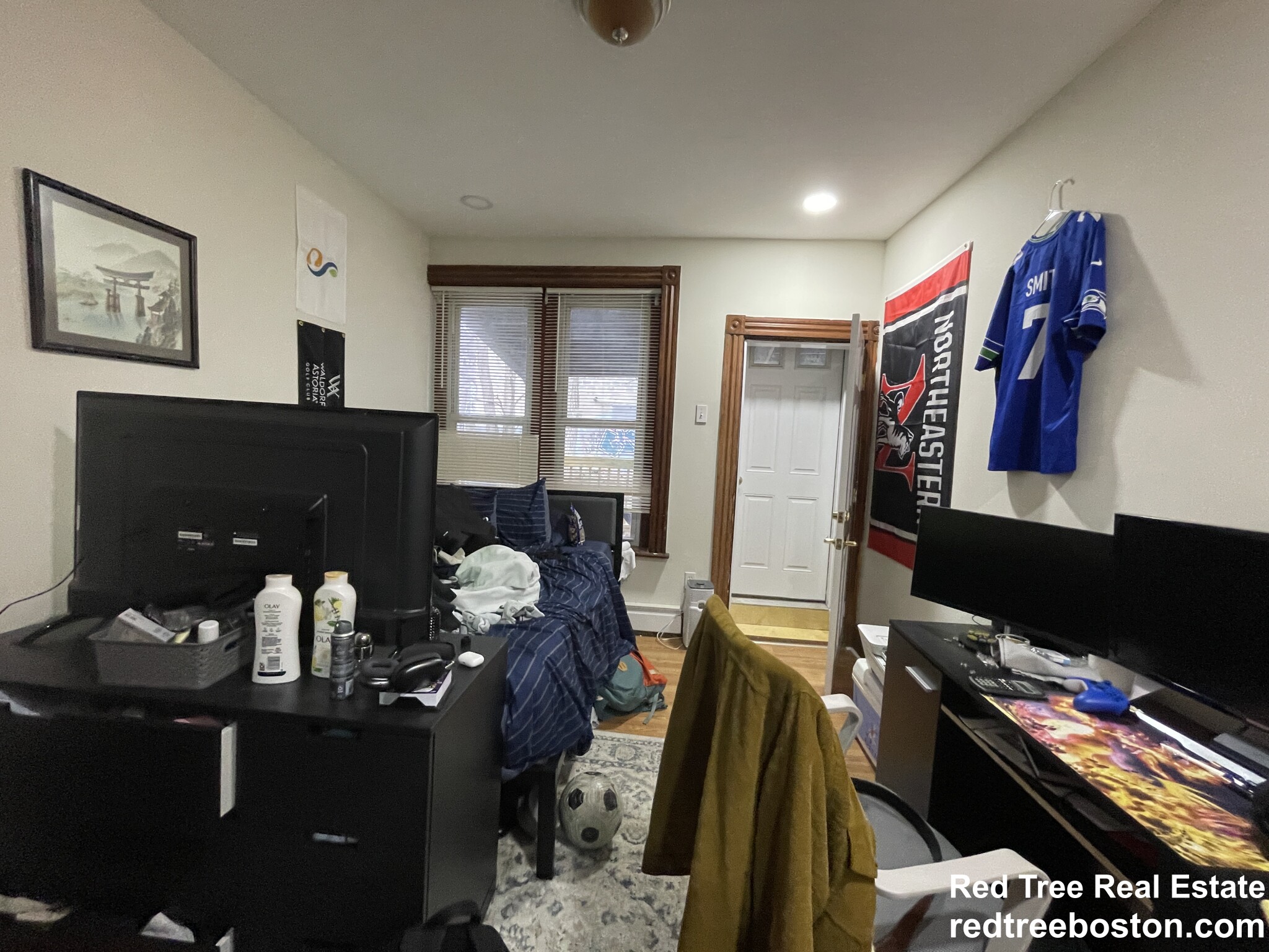 129 Cedar St, Roxbury