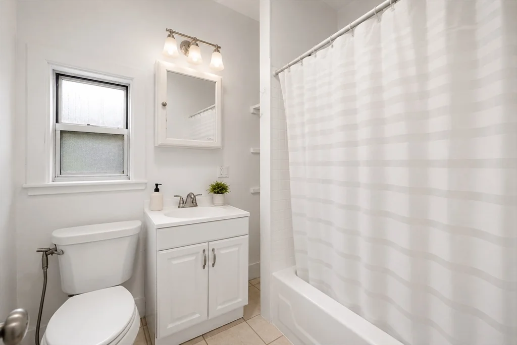 66 Mozart St, Jamaica Plain