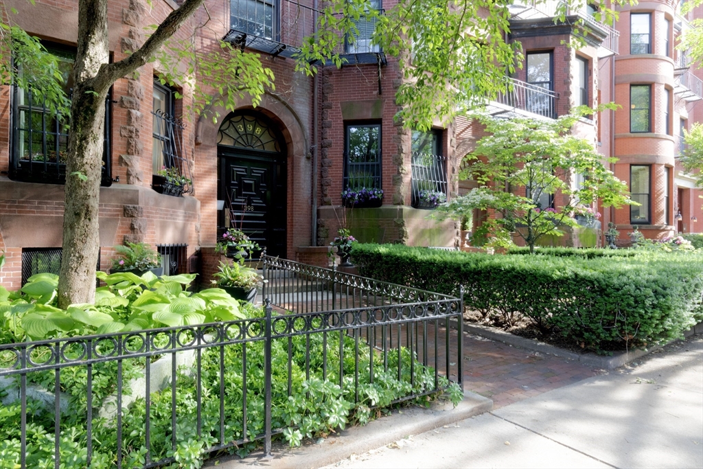 398 Marlborough St, Back Bay