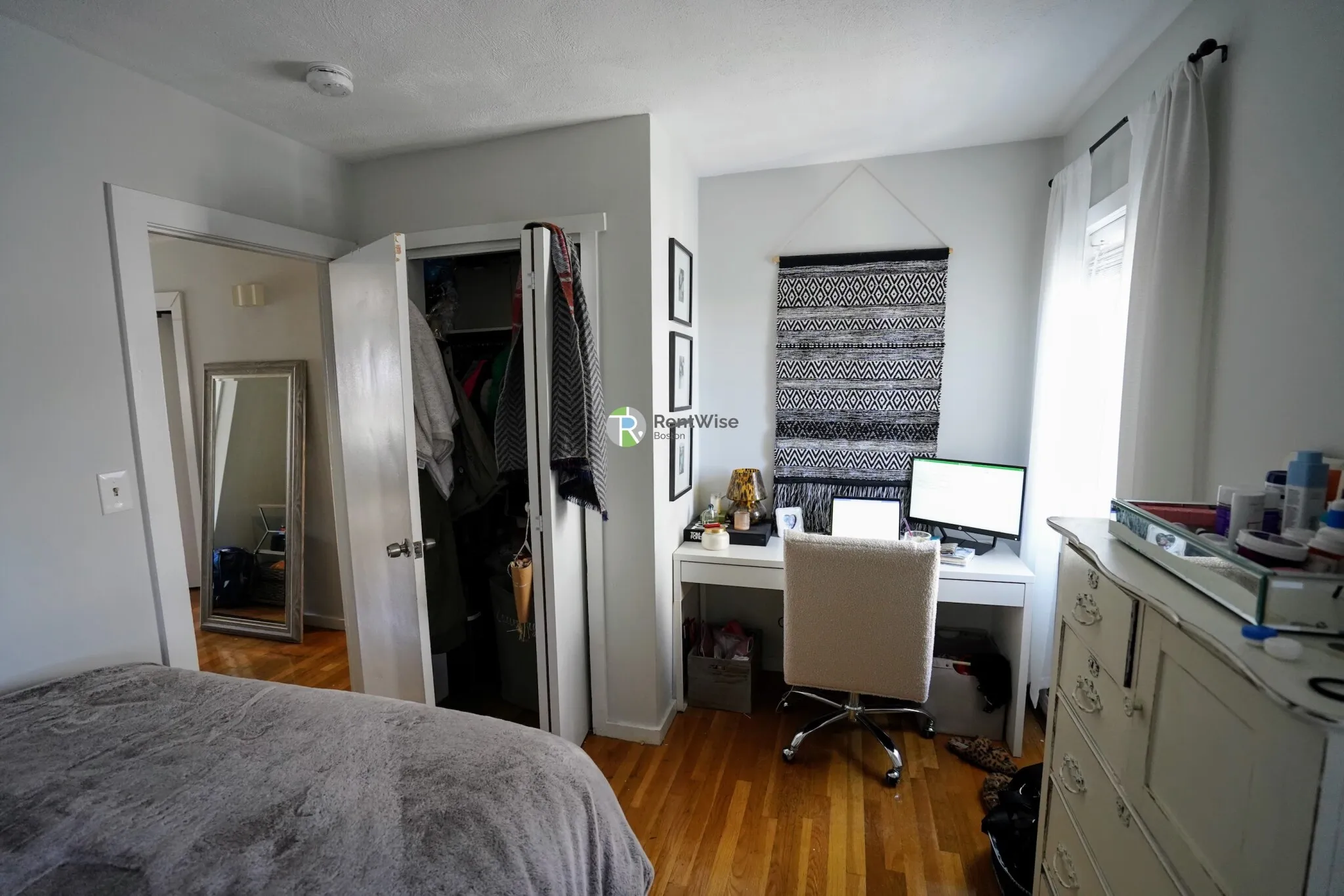 4 Schrepel Pl, South Boston