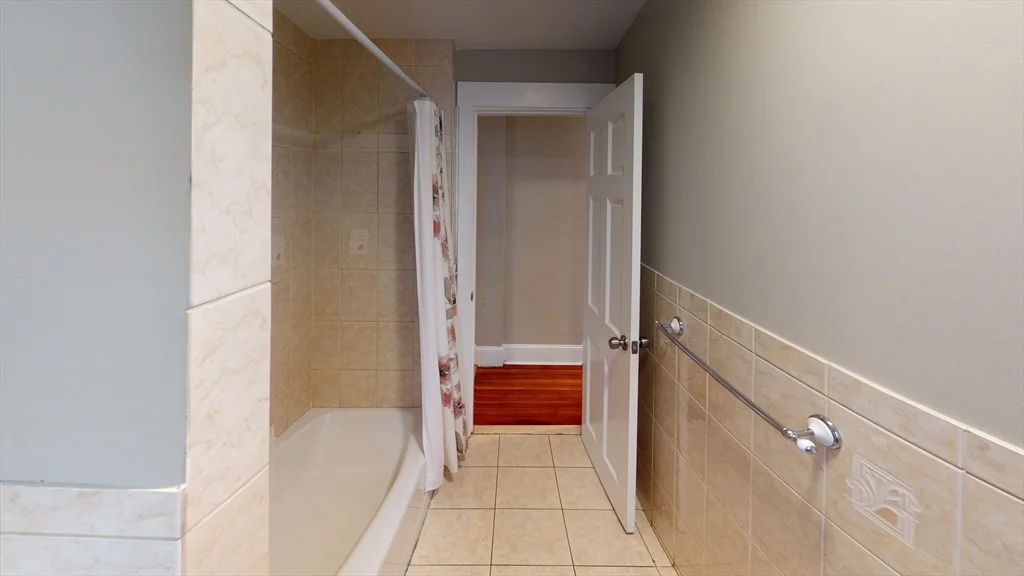 12 Estrella St, Jamaica Plain