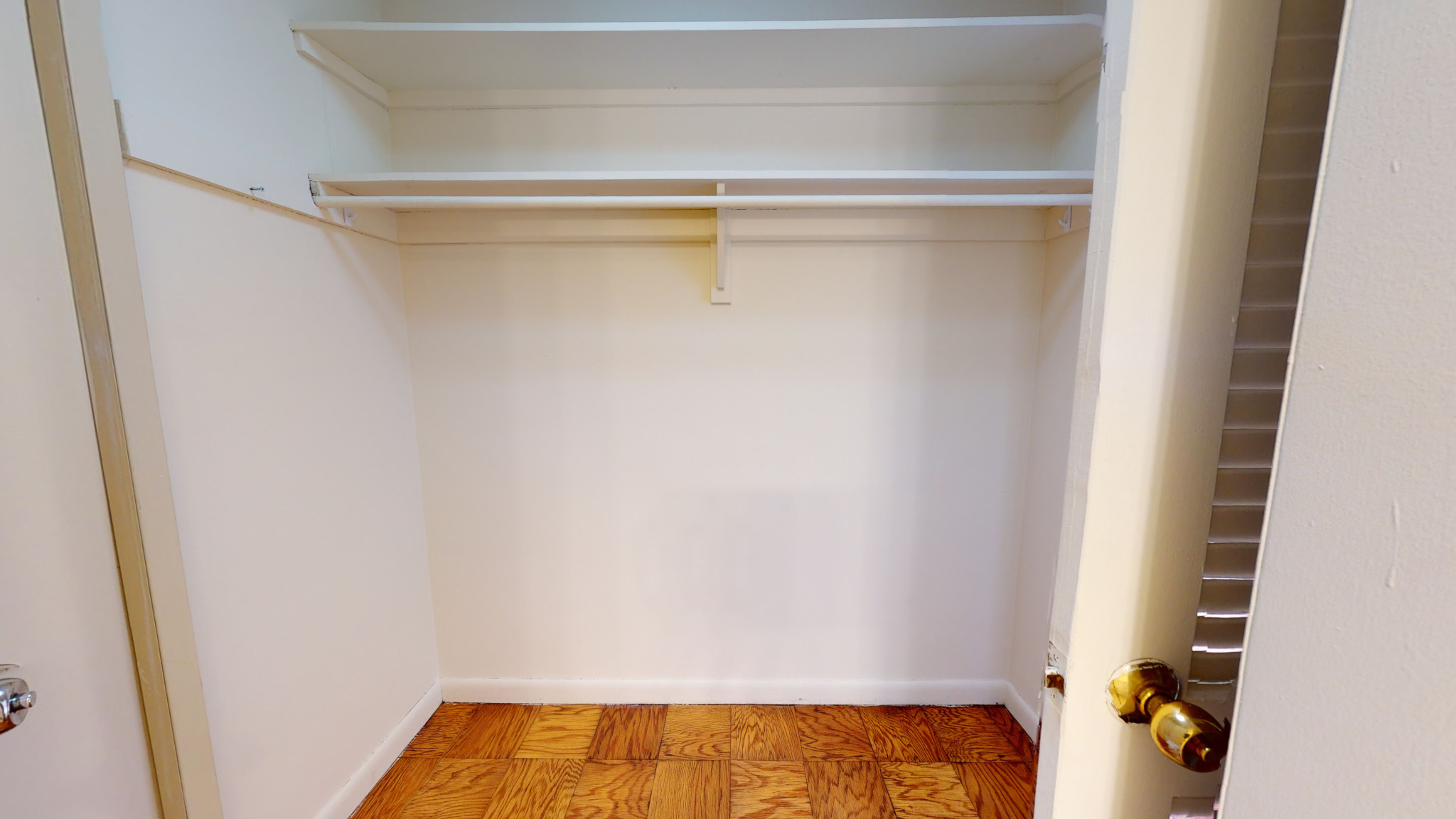 101 Monmouth St, Longwood