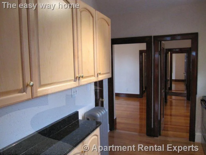 14 Chandler St, Davis Square