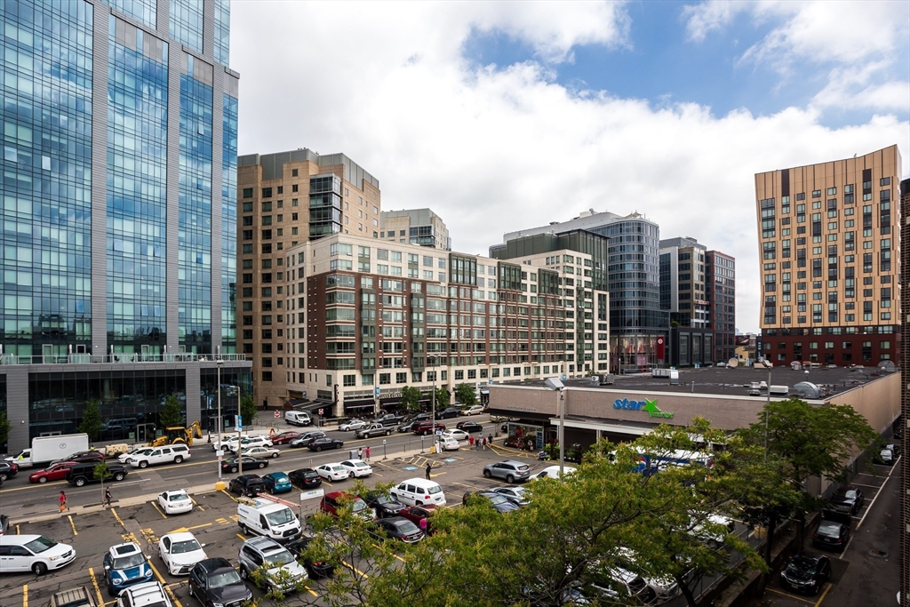 137 Peterborough St, Fenway