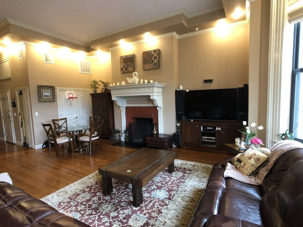 186 Beacon St, Back Bay