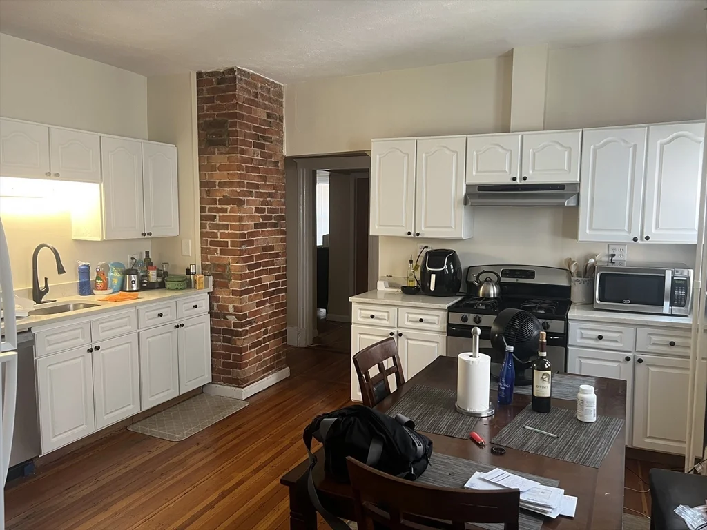 16 Wave Way, Winthrop