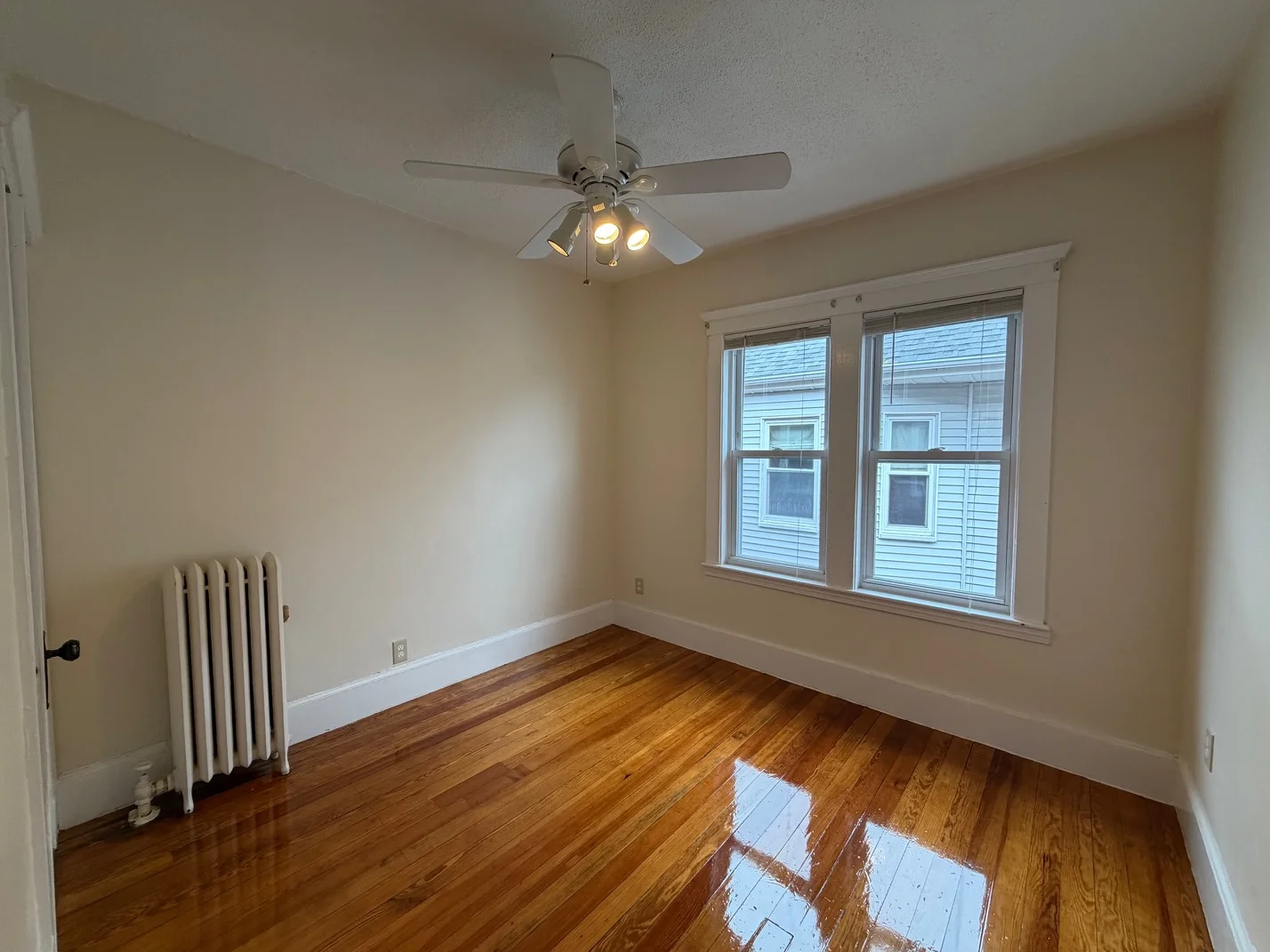 93 Capen St, Medford