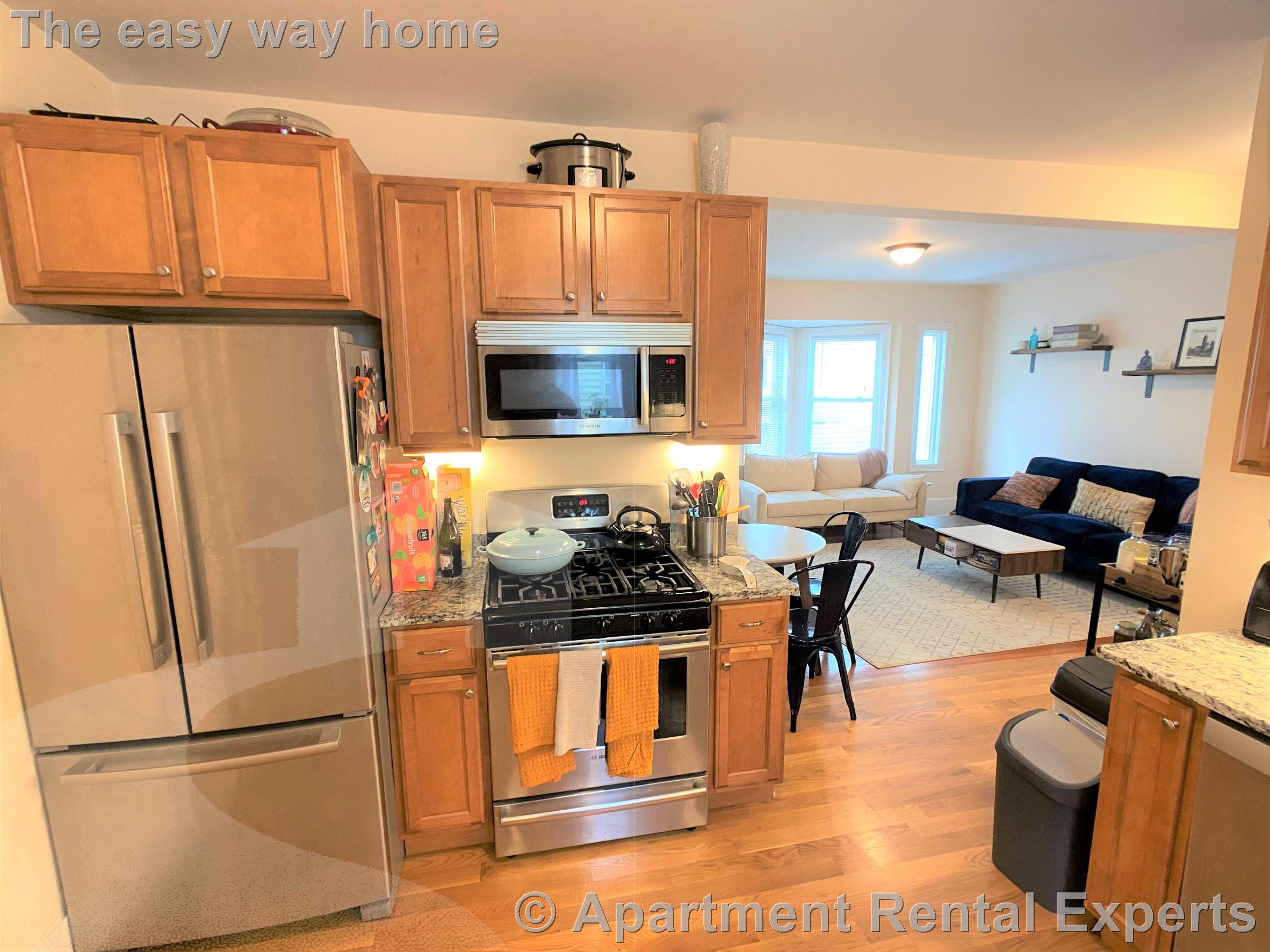 23 Willard Ave, Tufts