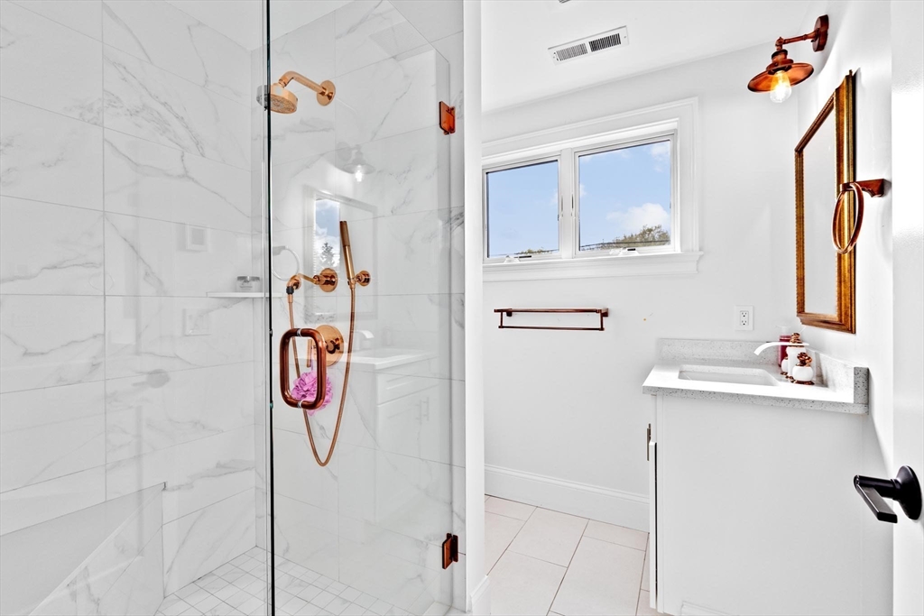 110 Redwood Rd, Newton