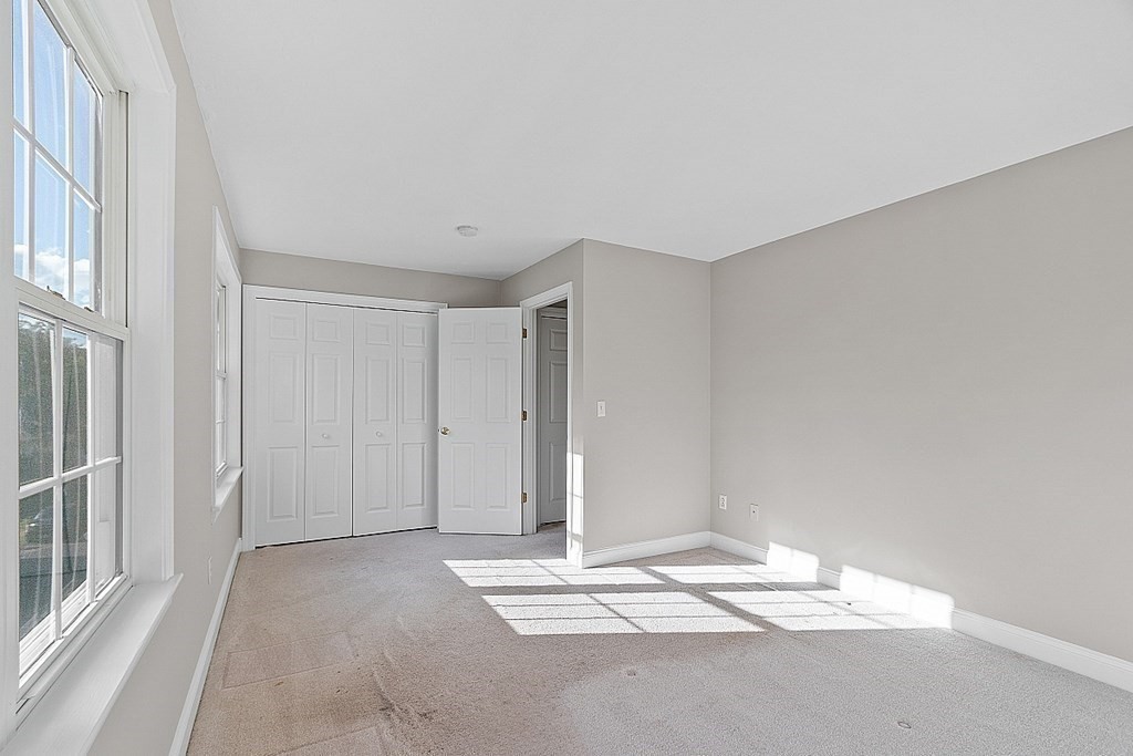 67 N Quinsigamond Ave, Shrewsbury