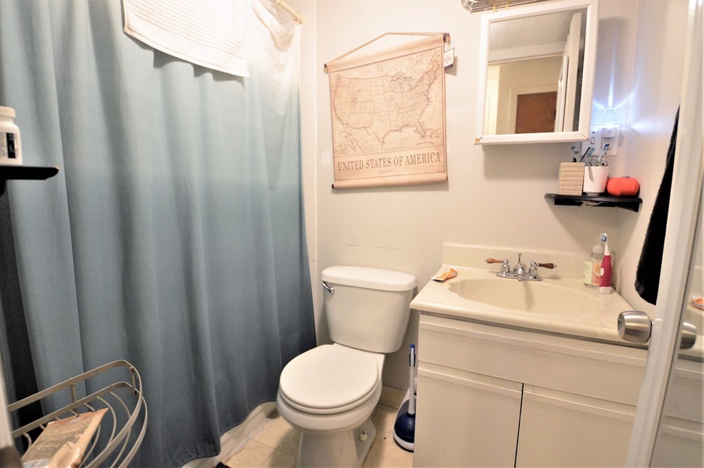 21 Kinross Rd, Brighton