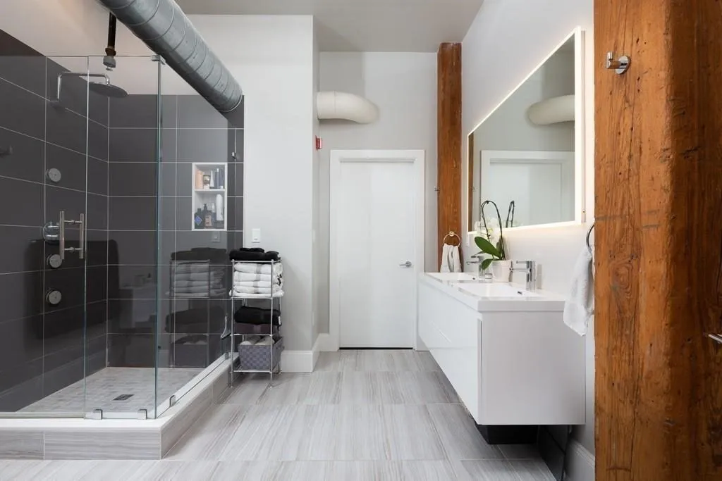 881 East 1st St, South Boston