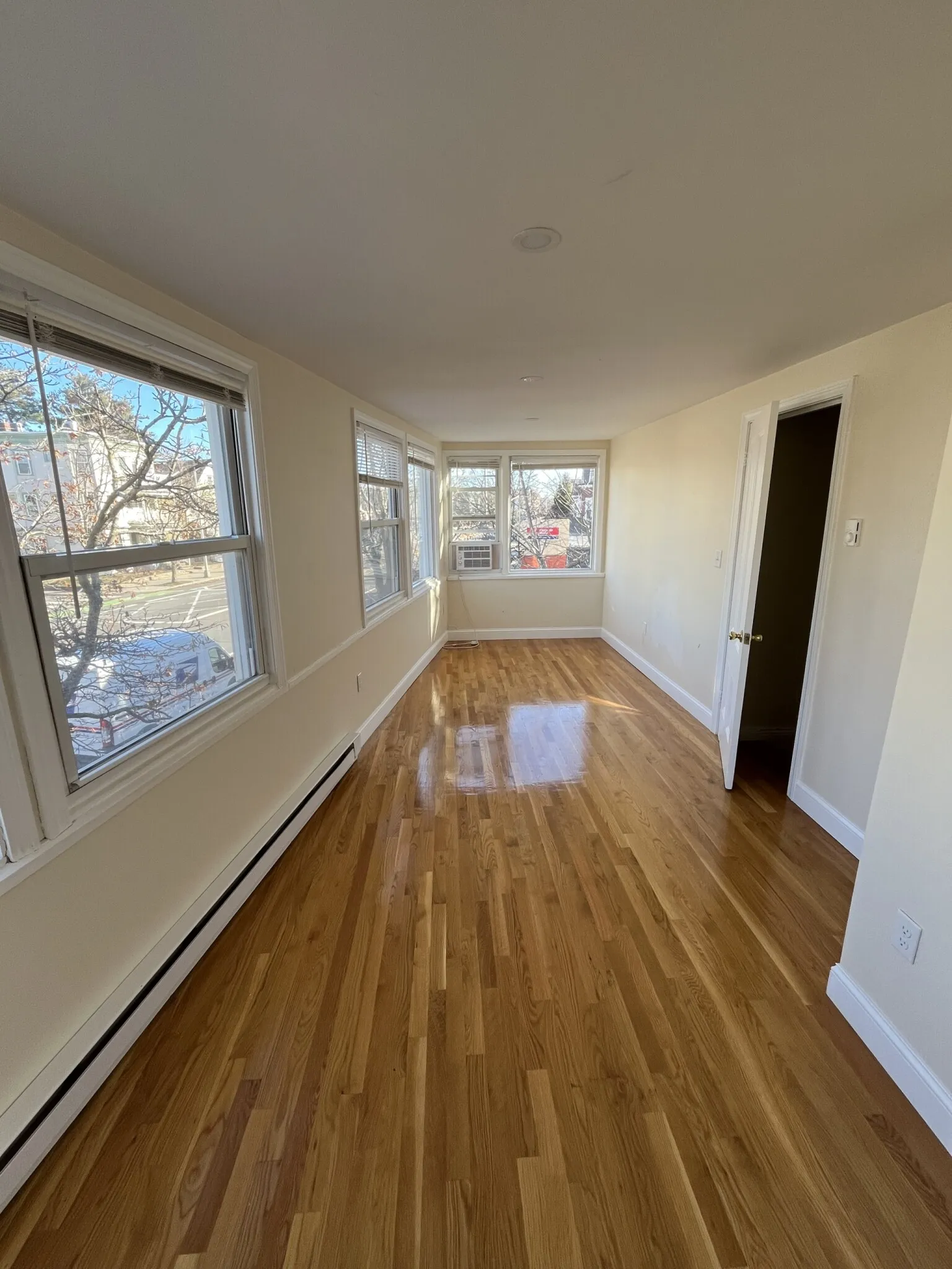 2572 Massachusetts Ave, North Cambridge