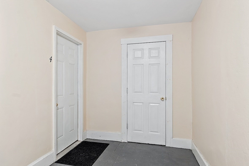 31 Mill St, Pepperell