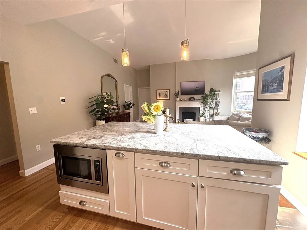 12 Cumberland St, Back Bay