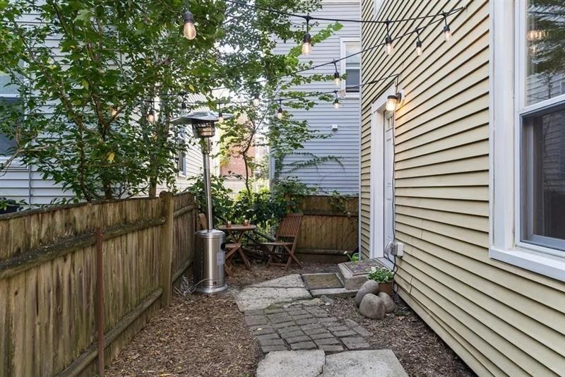 1 Riverside Pl, Riverside