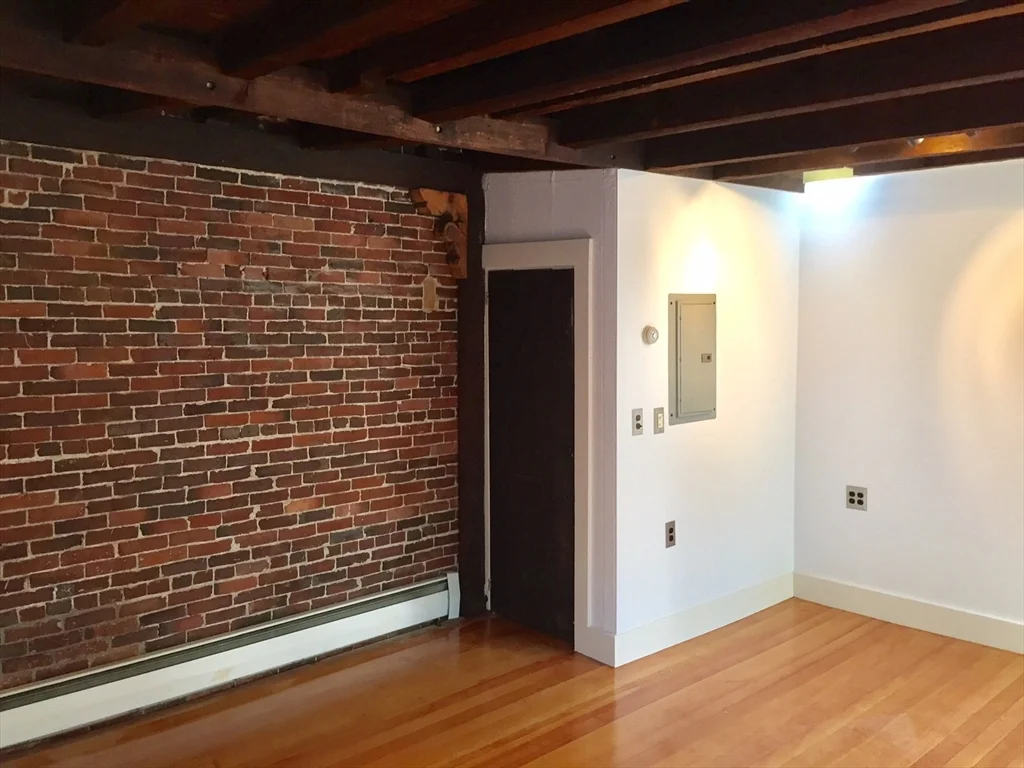 20 Putnam St, Charlestown