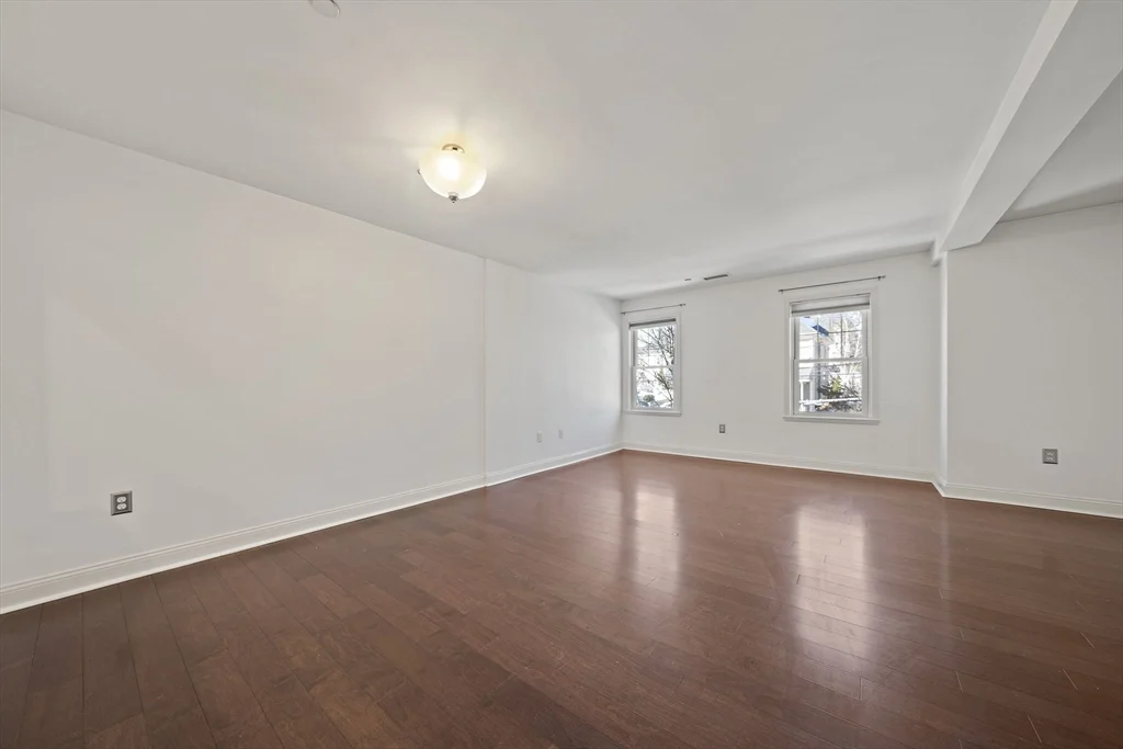 391 Pleasant St, Melrose