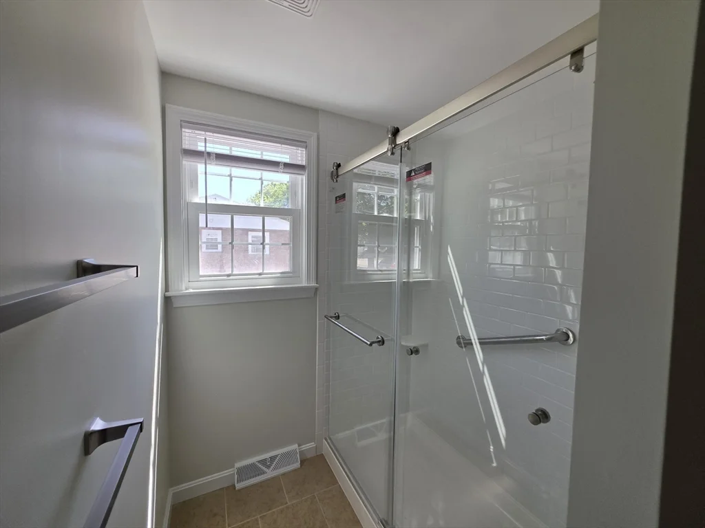 38 Cobb, Rockland