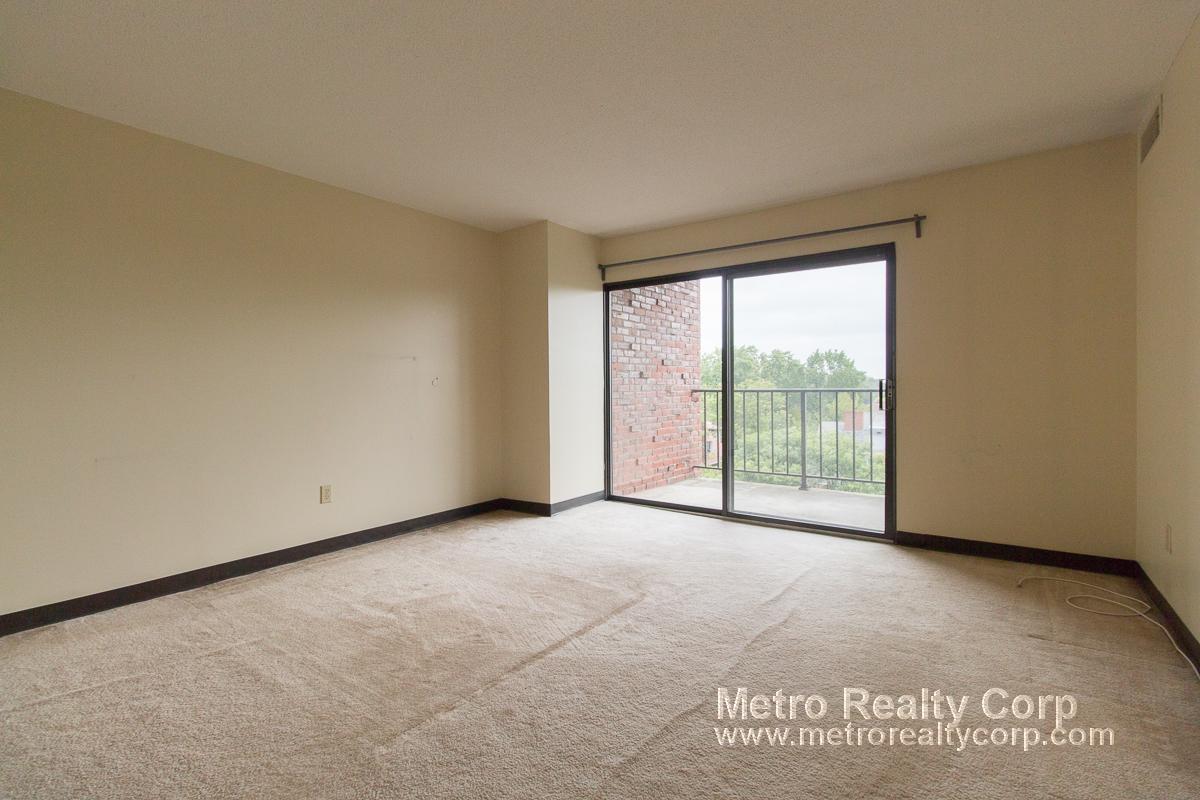 70 Centre St, Coolidge Corner