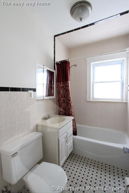 23-25 Bonner Ave, Tufts