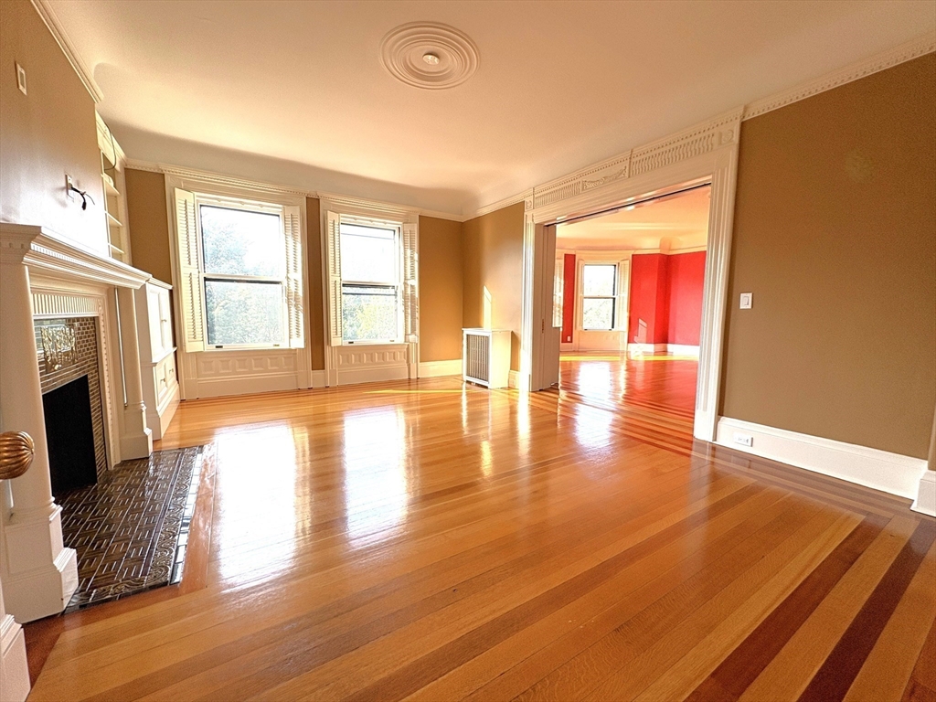 290 Commonwealth Ave, Back Bay