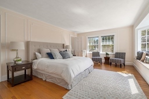 5 Hammond St, Chestnut Hill