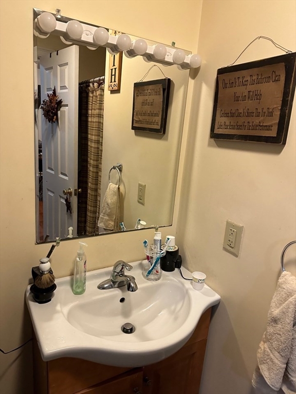 38 Reservoir, Holden