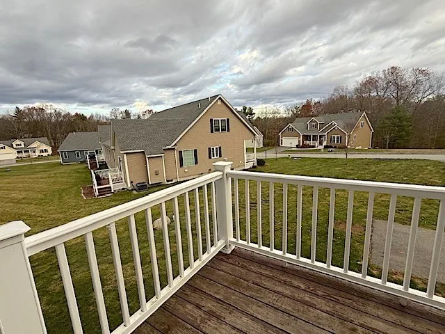 121 Robin Hill Rd, Groton