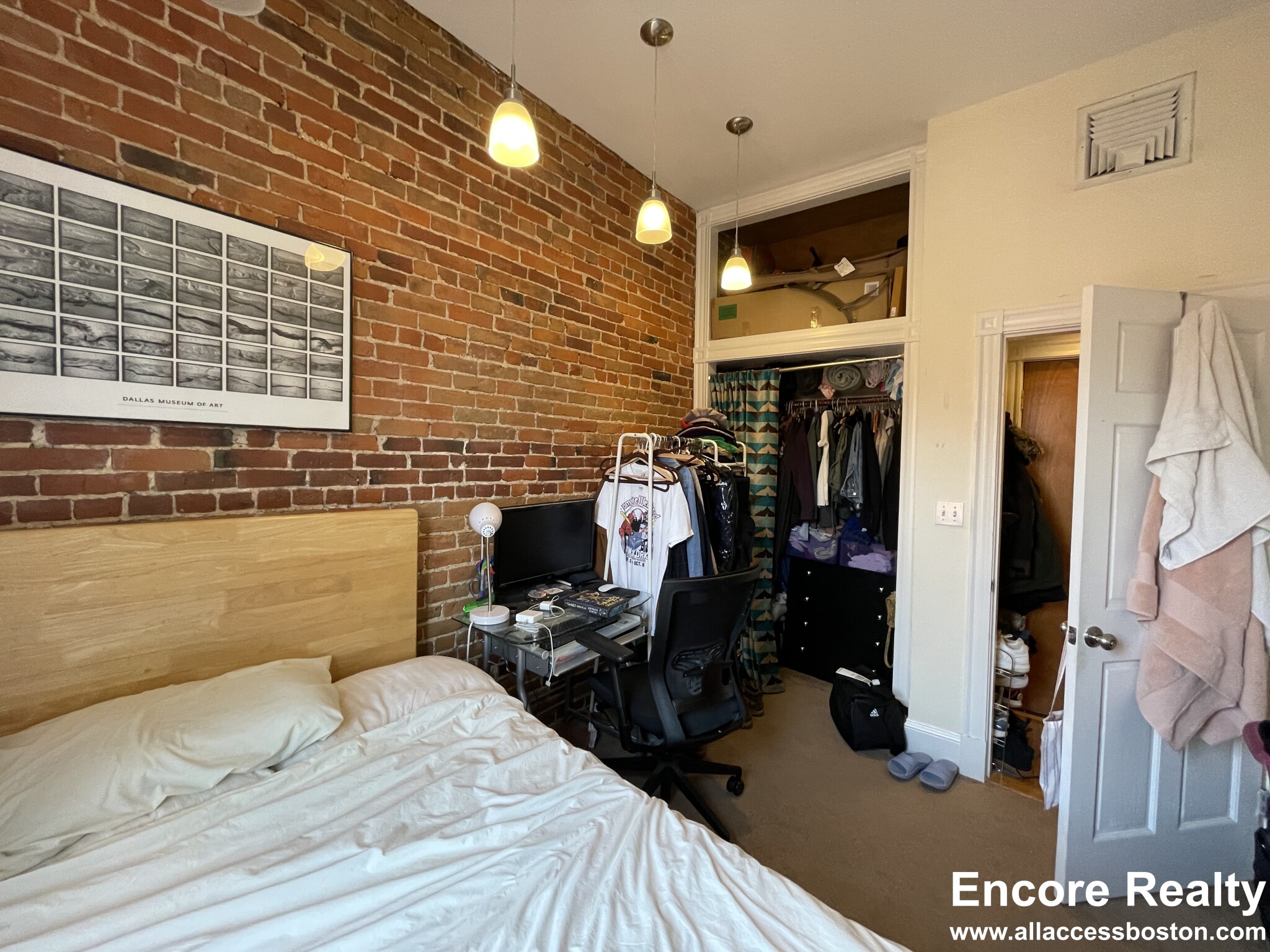 28 Symphony Rd, Fenway