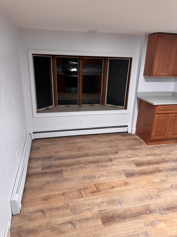 21 North Main St, Avon