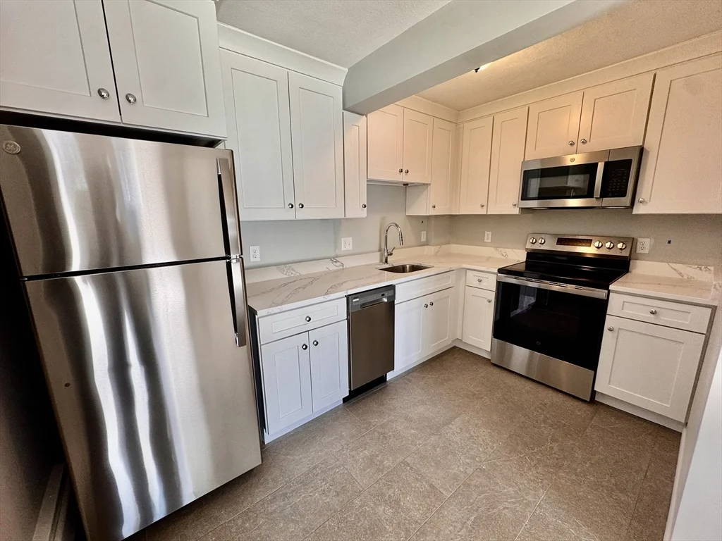 97 Spring St, West Roxbury