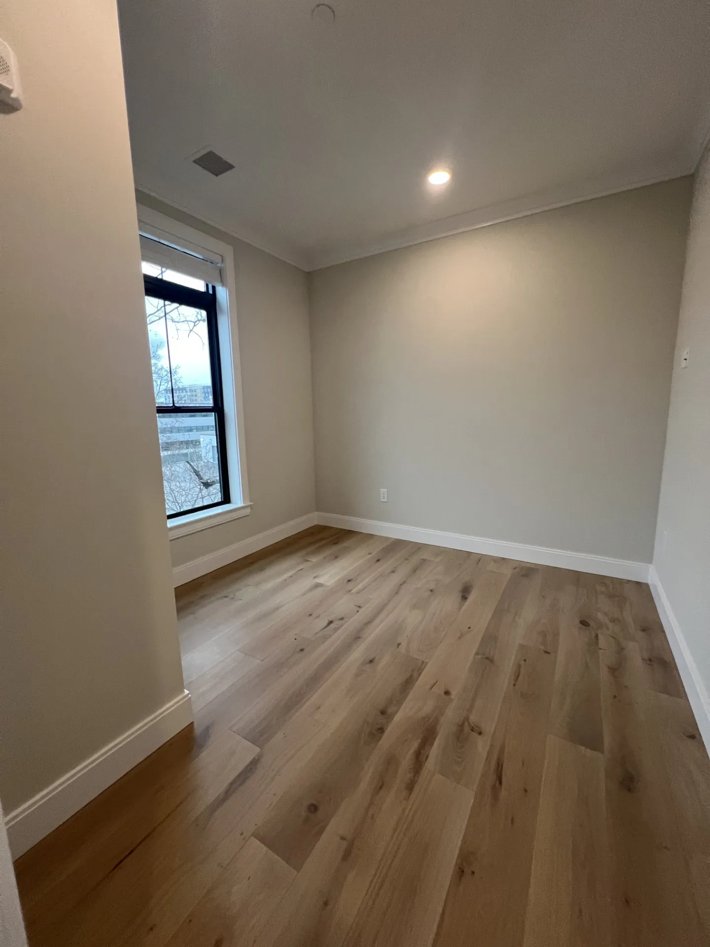 157 Everett St, Allston