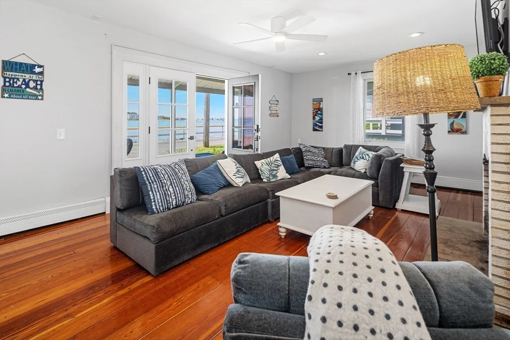 36 Sunset Ave Winter Rental, Hull