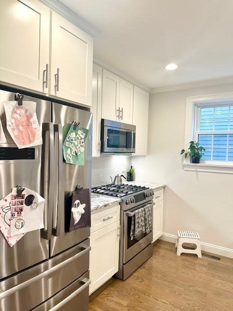 49 Leyden St, East Boston