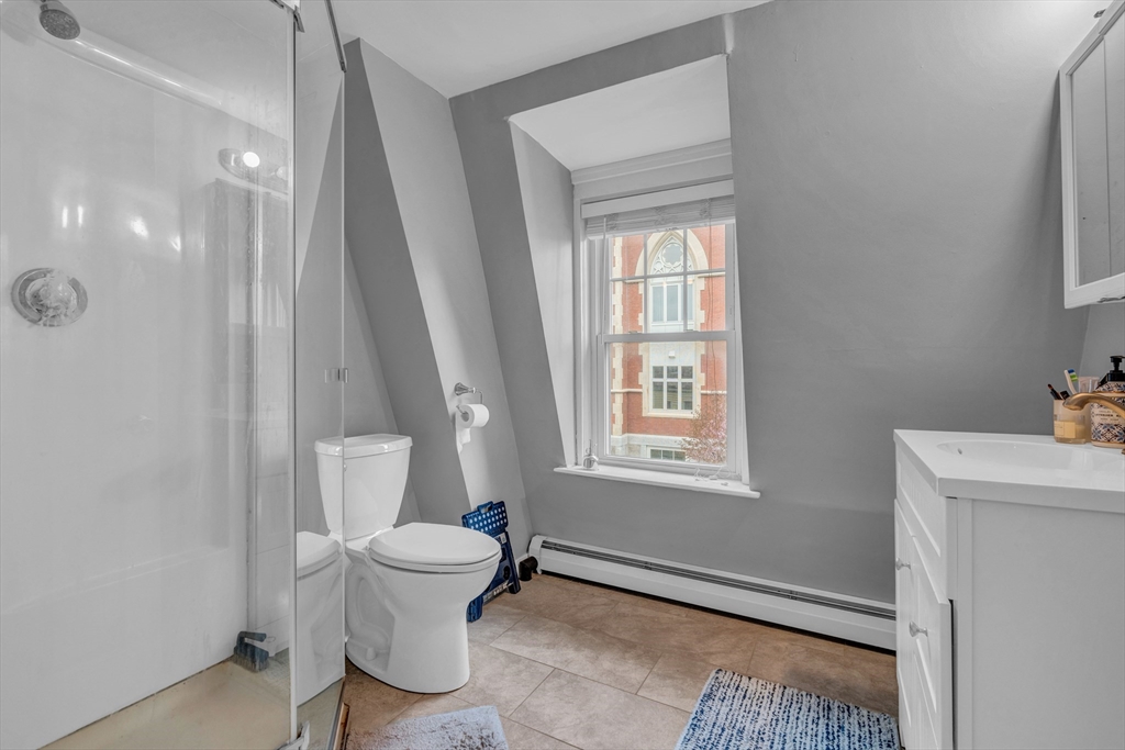 210 W 8th, South Boston